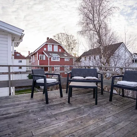 Center Getaway 9 By Berti *