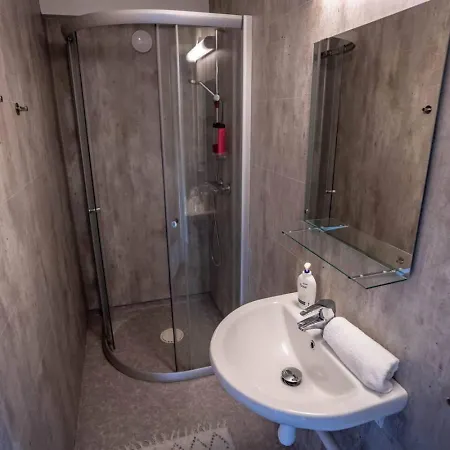 Center Getaway 9 By Berti Appartement *