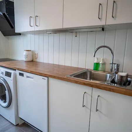 Center Getaway 9 By Berti Appartement *